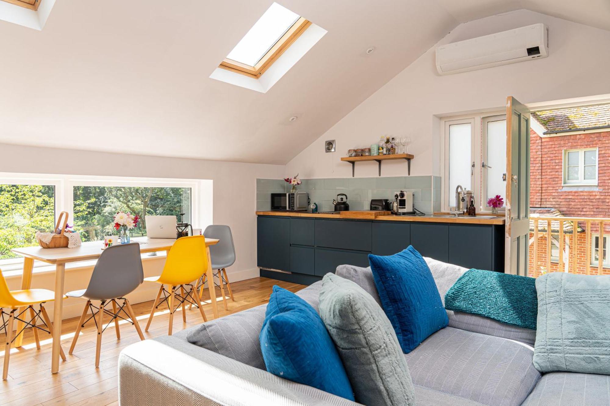 Little Willow Bank - 1 Bed Luxury Apartment Between Salisbury And The New Forest Exterior photo