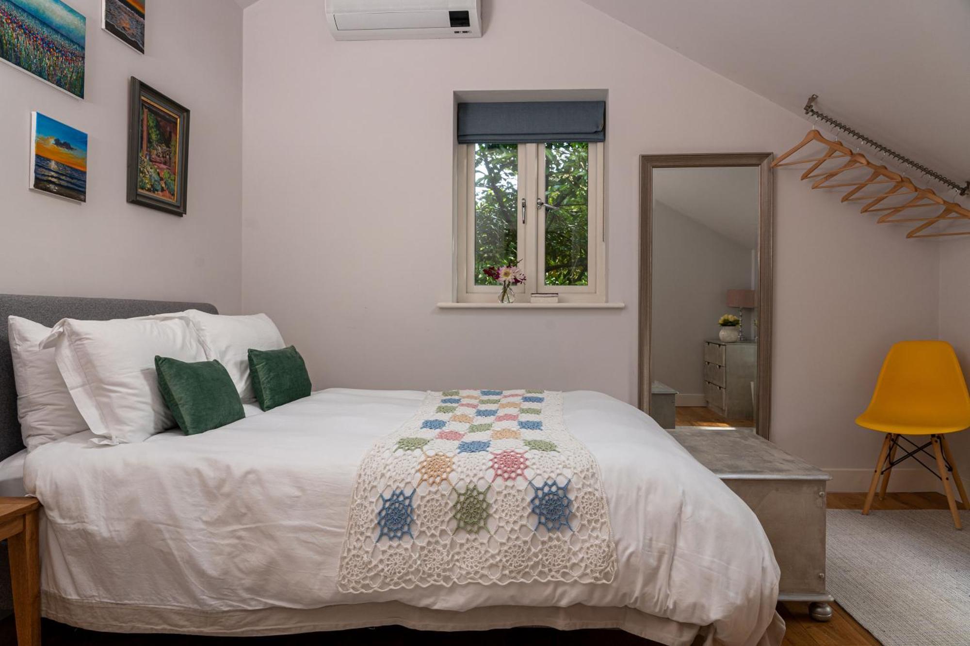 Little Willow Bank - 1 Bed Luxury Apartment Between Salisbury And The New Forest Exterior photo