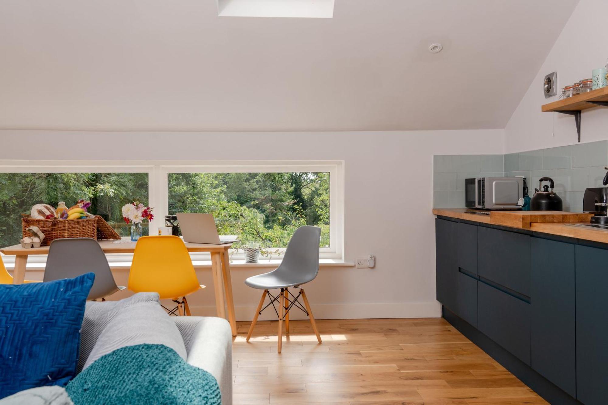 Little Willow Bank - 1 Bed Luxury Apartment Between Salisbury And The New Forest Exterior photo